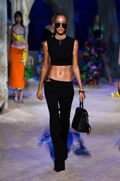 Look 67